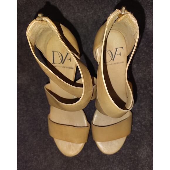 NEW DVF Opal 5" Leather & Wood Wedge Sandal Sz 8 - Picture 5 of 6